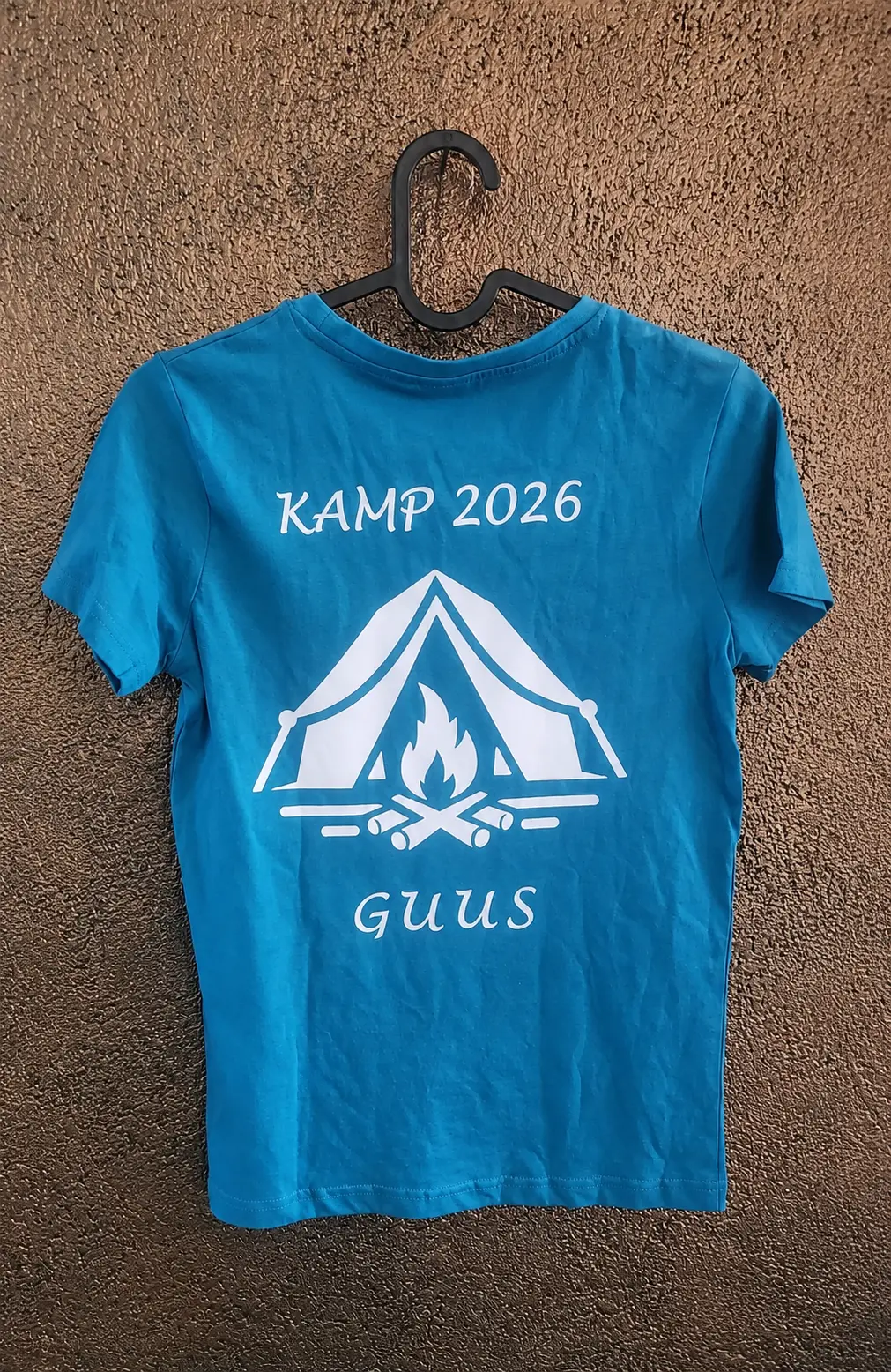 Een naam op een shirt die de wasmachine overleeft